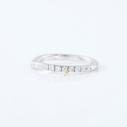 Round Cut Lab Grown Diamond Matching Curved Wedding Ring
