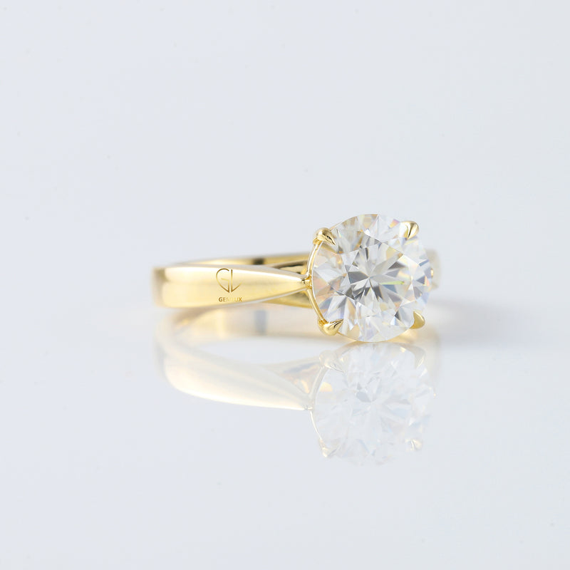 Round Cut Lab Grown Diamond Pinch Style Solitaire Engagement Ring