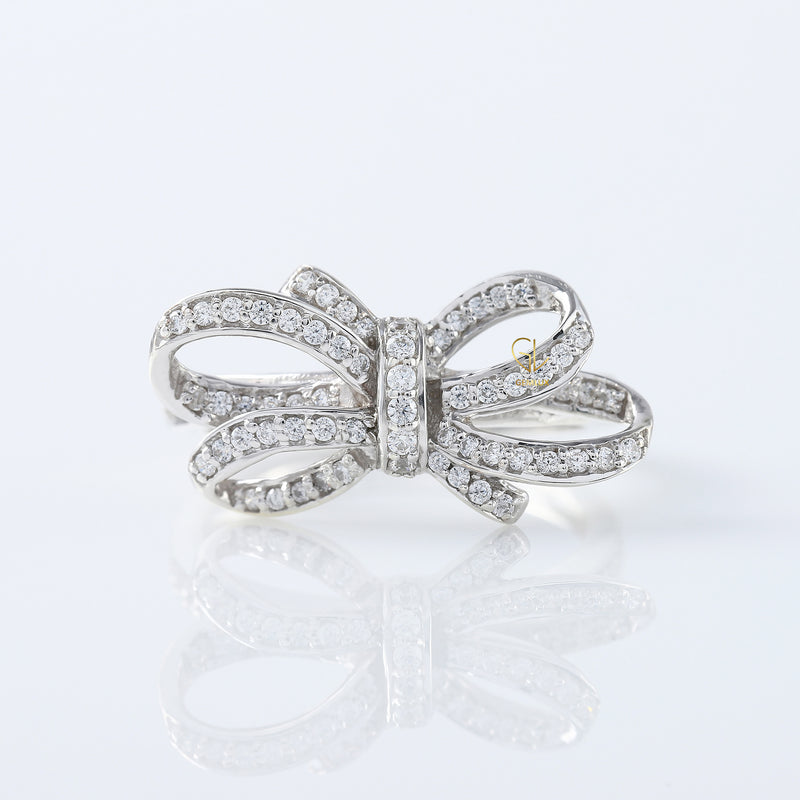 Round Cut Moissanite Bow Knot Engagement Ring