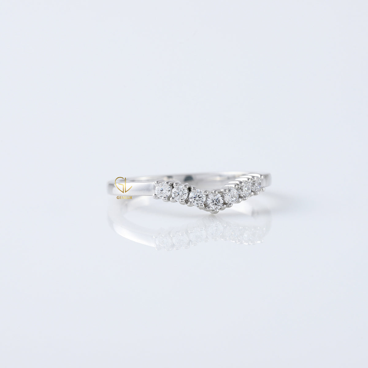Seven Stone Round Cut Lab Grown Curved Wedding Ring