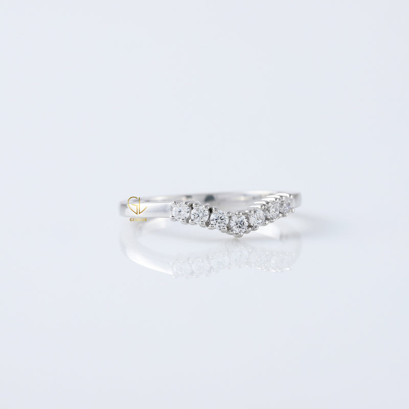 Seven Stone Round Cut Lab Grown Curved Wedding Ring