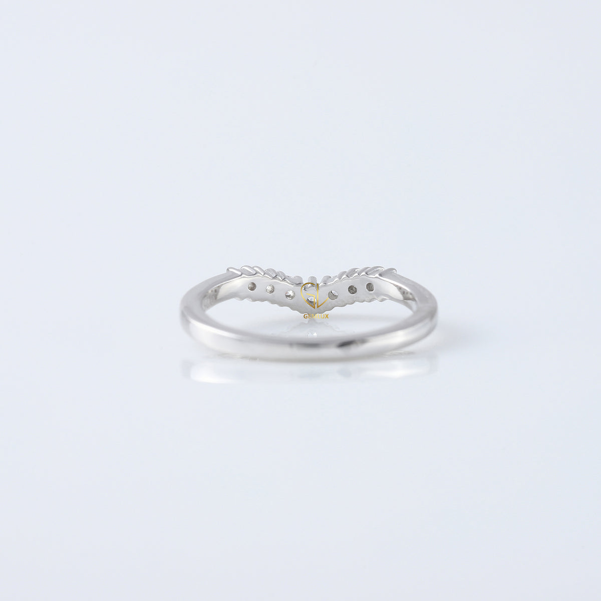 Seven Stone Round Cut Lab Grown Curved Wedding Ring