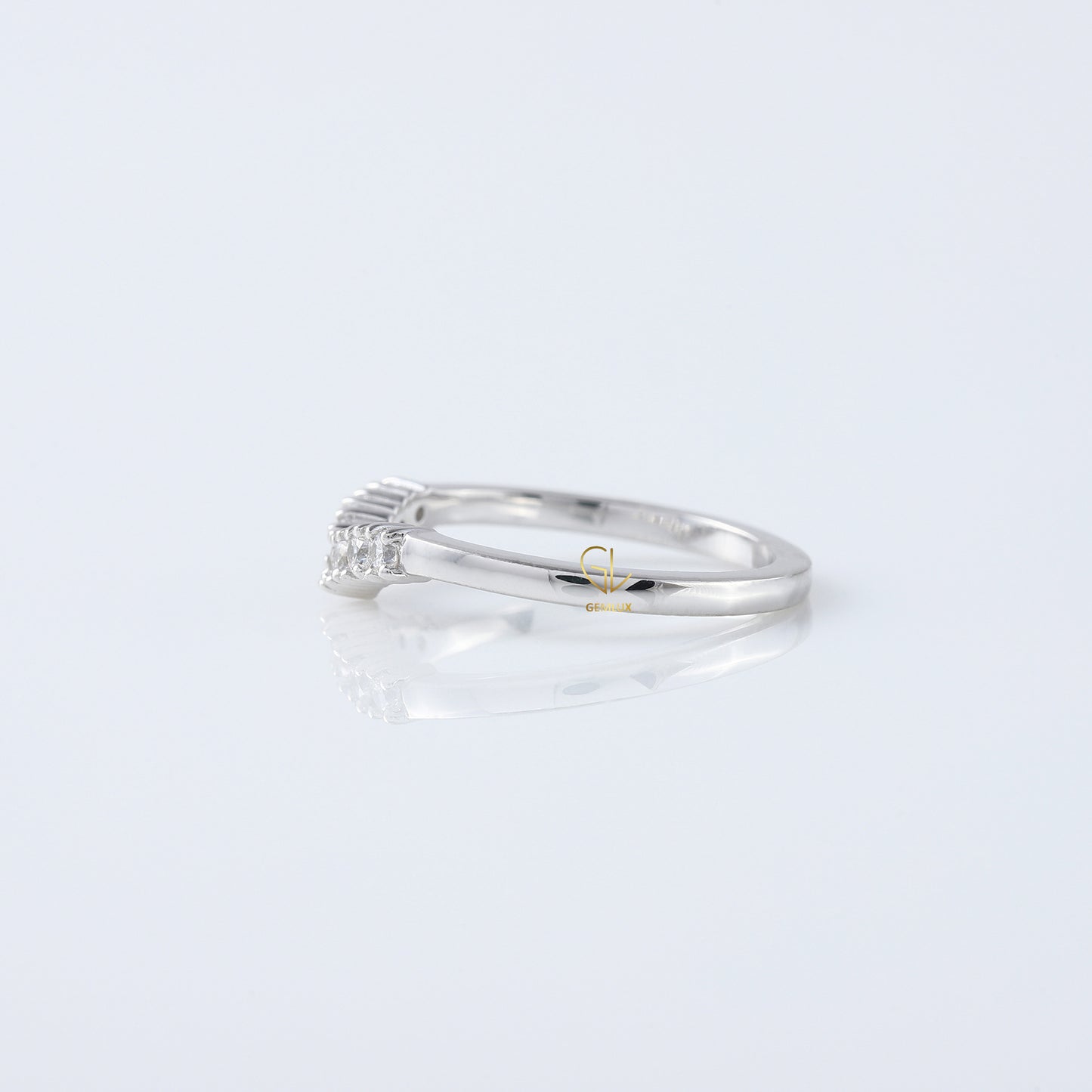 Seven Stone Round Cut Lab Grown Curved Wedding Ring