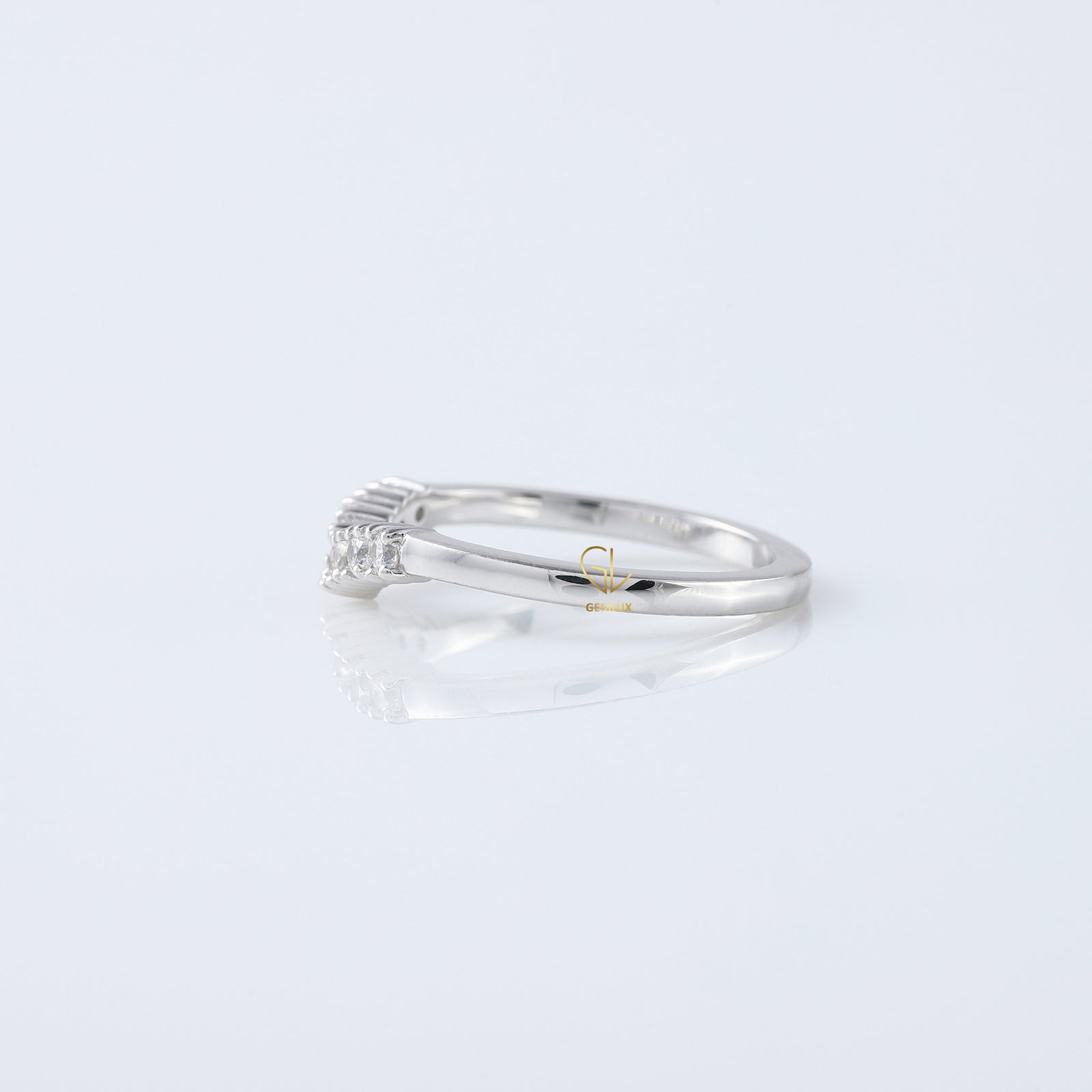 Seven Stone Round Cut Lab Grown Curved Wedding Ring