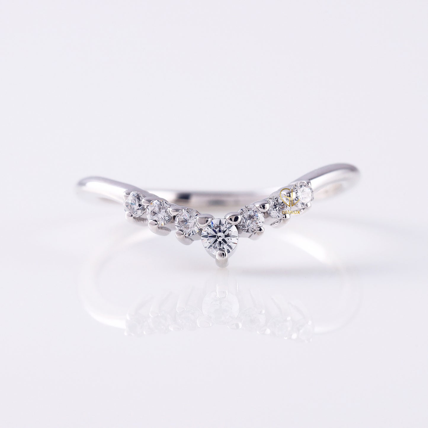 Seven Stone Curved Moissanite Widhbone Ring