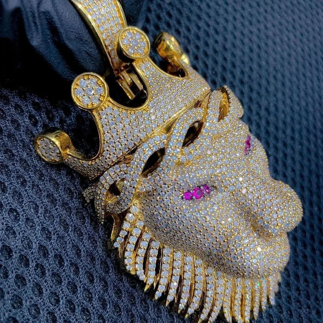 VVS Moissanite Iced Out Crown Head Lion Pendant